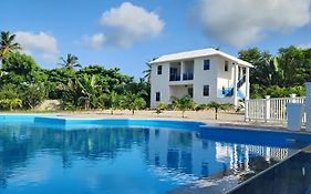 Bella Villa Room With Large Pool And Close To Beach
